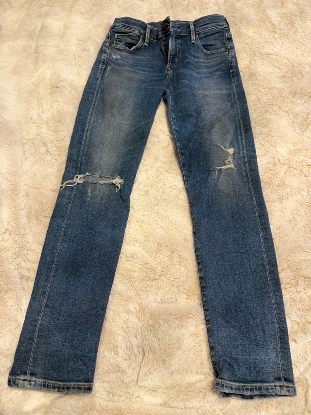 Citizens Of Humanity Skinny Jeans in Medium Blue with Distressed Knees